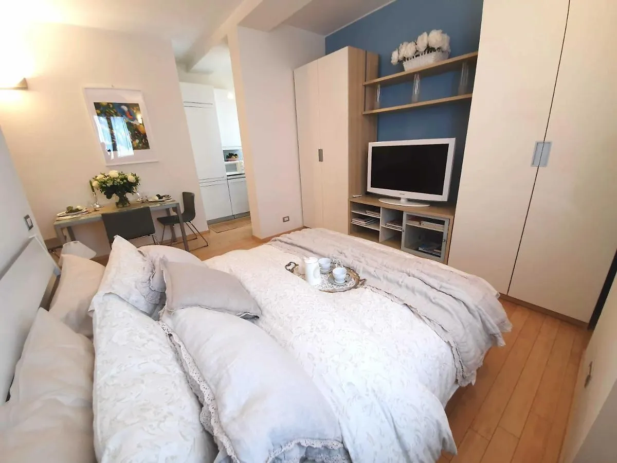 Corso Vercelli Apartment Milan 0*,  Italy