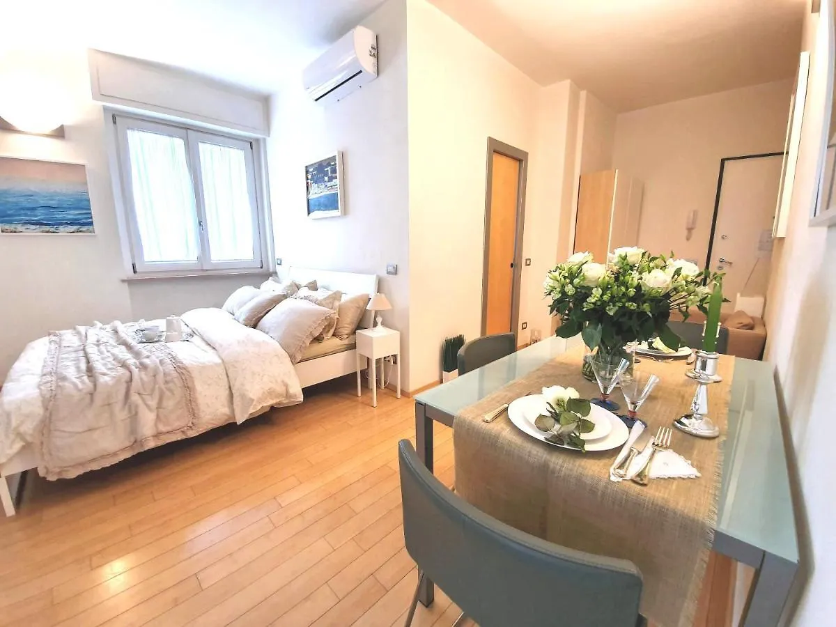 Corso Vercelli Apartment Milan